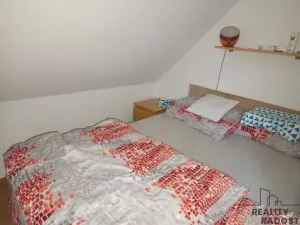 Pronájem bytu 2+1, Praha, Doudova, 64 m2