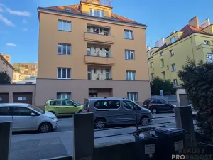 Pronájem bytu 2+1, Praha, Doudova, 64 m2