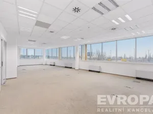 Pronájem kanceláře, Praha - Nusle, Doudlebská, 883 m2