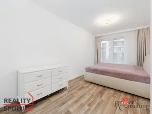 Prodej bytu 2+kk, Praha - Strašnice, Zvěřinova, 59 m2