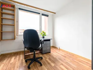 Pronájem bytu 3+1, Praha - Kobylisy, Famfulíkova, 67 m2