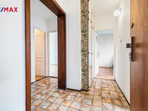 Pronájem bytu 3+1, Praha - Kobylisy, Famfulíkova, 67 m2