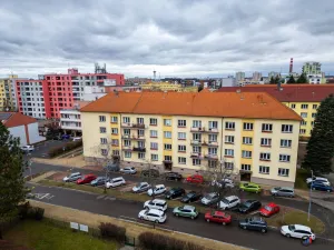 Prodej bytu 3+1, Pardubice - Zelené Předměstí, Benešovo náměstí, 78 m2