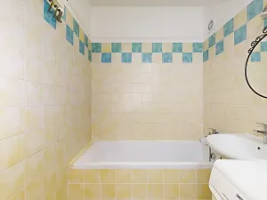 Pronájem bytu 3+1, Praha - Střížkov, Děčínská, 87 m2