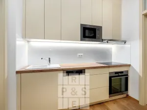 Pronájem bytu 2+kk, Praha - Vršovice, Krymská, 49 m2