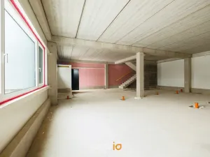 Pronájem skladu, Brno, Zaoralova, 1547 m2