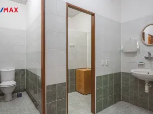 Prodej výrobních prostor, Okříšky, Za tratí, 2224 m2