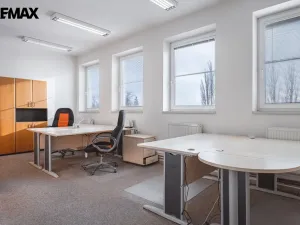 Prodej výrobních prostor, Okříšky, Za tratí, 2224 m2