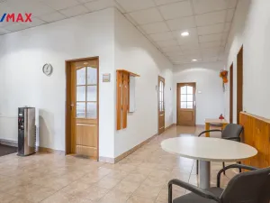 Prodej komerčního pozemku, Okříšky, Za tratí, 34555 m2