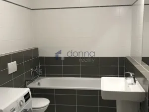 Pronájem bytu 2+kk, Praha, Lovosická, 56 m2