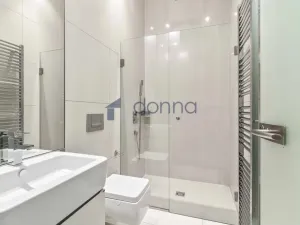 Pronájem bytu 3+kk, Praha, Laubova, 134 m2