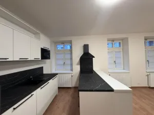 Pronájem bytu 2+kk, Praha - Břevnov, Na Petynce, 48 m2