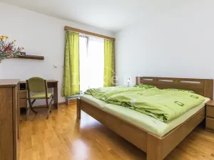 Pronájem bytu 2+kk, Praha - Michle, Magistrů, 65 m2