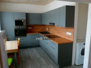 Prodej bytu 3+1, Božice, 74 m2