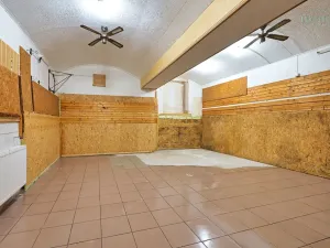 Prodej obchodního prostoru, Plzeň, Nerudova, 134 m2