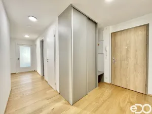 Pronájem bytu 3+kk, Praha, Hasilova, 76 m2
