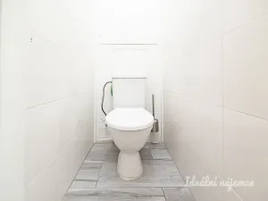 Pronájem bytu 3+1, Praha - Prosek, Vysočanská, 74 m2