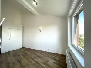Pronájem bytu 3+kk, Praha - Smíchov, Nad Palatou, 75 m2