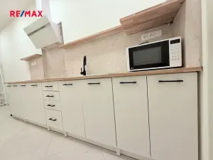 Pronájem bytu 2+1, Praha - Smíchov, Na Plzeňce, 58 m2