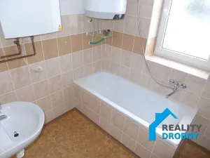 Pronájem bytu 1+1, Děčín, Družstevní, 37 m2