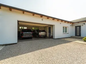 Prodej rodinného domu, Chýně, Ke Skále, 220 m2