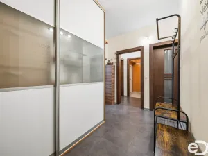 Prodej bytu 3+1, Hradec Králové, třída Edvarda Beneše, 84 m2