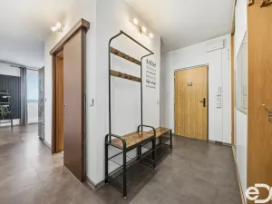 Prodej bytu 3+1, Hradec Králové, třída Edvarda Beneše, 98 m2