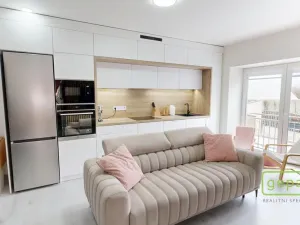 Prodej bytu 3+kk, Stochov, Zahradní, 52 m2