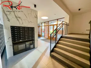 Prodej garážového stání, Praha, Kardausova, 15 m2