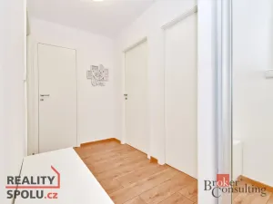 Pronájem bytu 3+kk, Praha - Vršovice, Tádžická, 74 m2