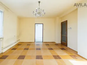 Pronájem rodinného domu, Benešov, 464 m2