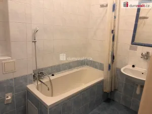Pronájem atypického bytu, Praha - Velká Chuchle, Starochuchelská, 20 m2