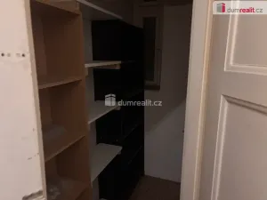 Pronájem atypického bytu, Praha - Velká Chuchle, Starochuchelská, 20 m2