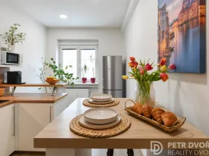 Prodej bytu 2+1, Praha - Žižkov, Basilejské náměstí, 73 m2