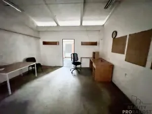 Prodej výrobních prostor, Hustopeče, 1710 m2