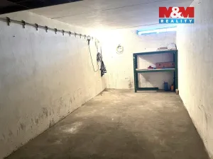 Pronájem garáže, Kladno, Bellevue, 17 m2