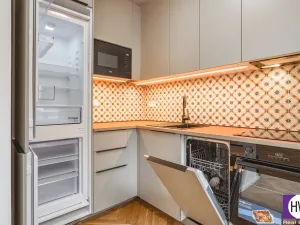 Prodej bytu 3+1, Praha - Nusle, U Svépomoci, 65 m2