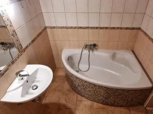 Pronájem bytu 2+kk, Děčín - Děčín IV-Podmokly, Raisova, 44 m2