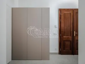 Pronájem bytu 2+kk, Praha - Nusle, Jaromírova, 58 m2