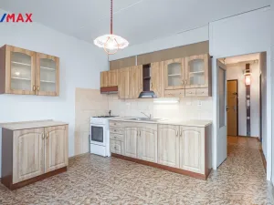 Prodej bytu 3+1, Pelhřimov, Táborská, 61 m2