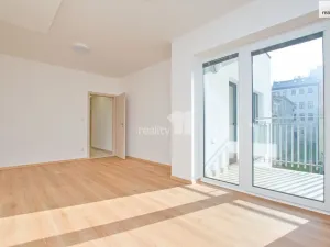 Pronájem bytu 2+kk, Liberec - Liberec II-Nové Město, Papírová, 74 m2