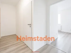 Pronájem obchodního prostoru, Havířov - Město, nám. Republiky, 34 m2