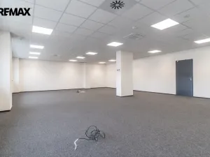 Pronájem kanceláře, Tuchoměřice, 289 m2