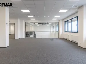 Pronájem obchodního prostoru, Tuchoměřice, 289 m2