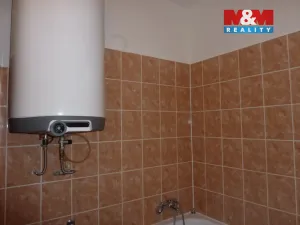 Pronájem bytu 1+1, Hronov, Husova, 64 m2