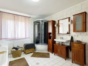 Prodej vícegeneračního domu, Podlesí, 240 m2