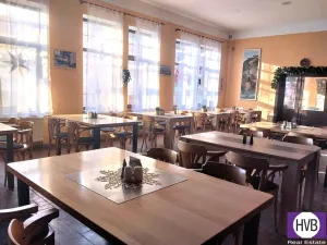 Pronájem restaurace, Hluboš, 285 m2