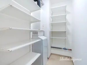 Pronájem bytu 3+kk, Praha, Mlázovická, 75 m2