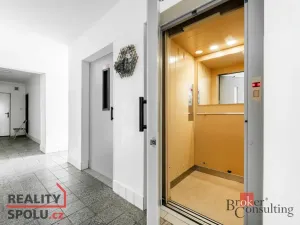 Prodej bytu 3+1, Pardubice - Polabiny, Bělehradská, 78 m2