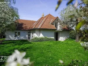 Prodej vily, Praha - Lipence, Na Bambouzku, 300 m2